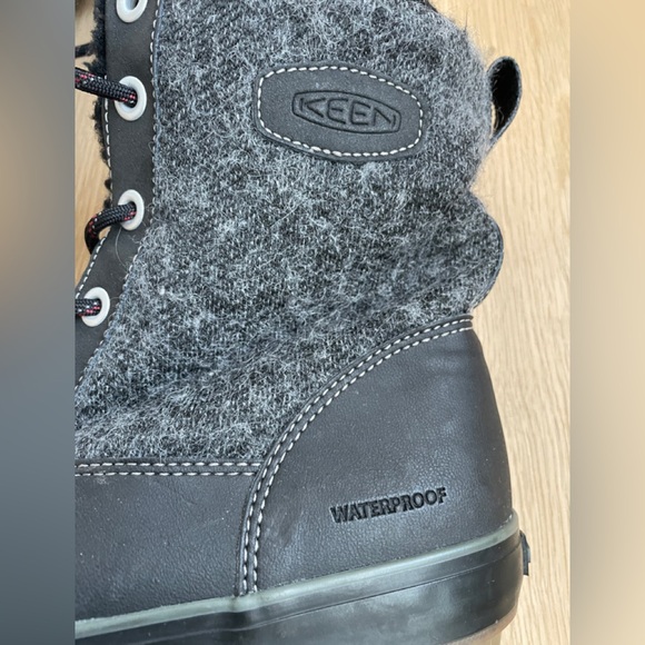 KEEN Elsa Women's Black Winter Boots - Picture 6 of 8